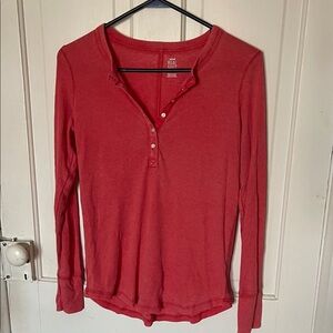 American Eagle Outfitters Long Sleeve Tee